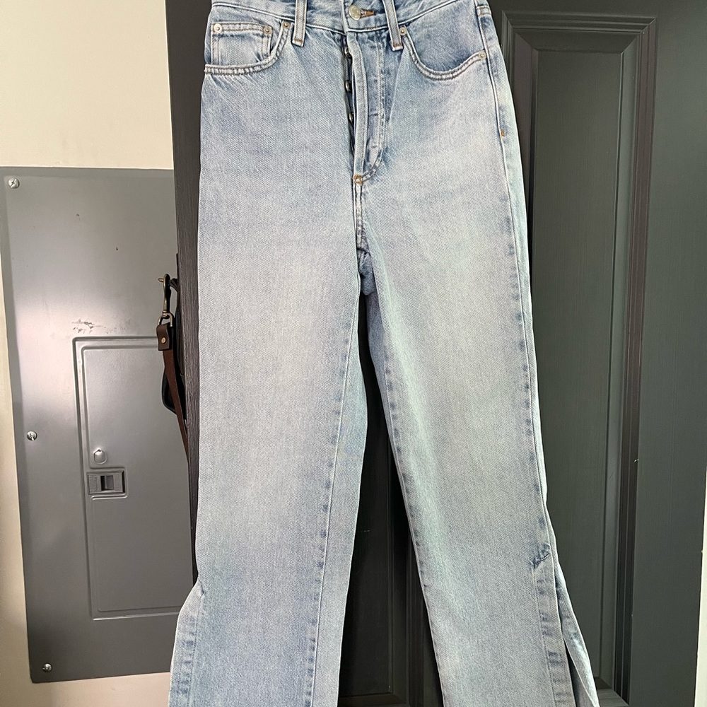 TOPSHOP light blue split hem wide leg jeans | W25, L30